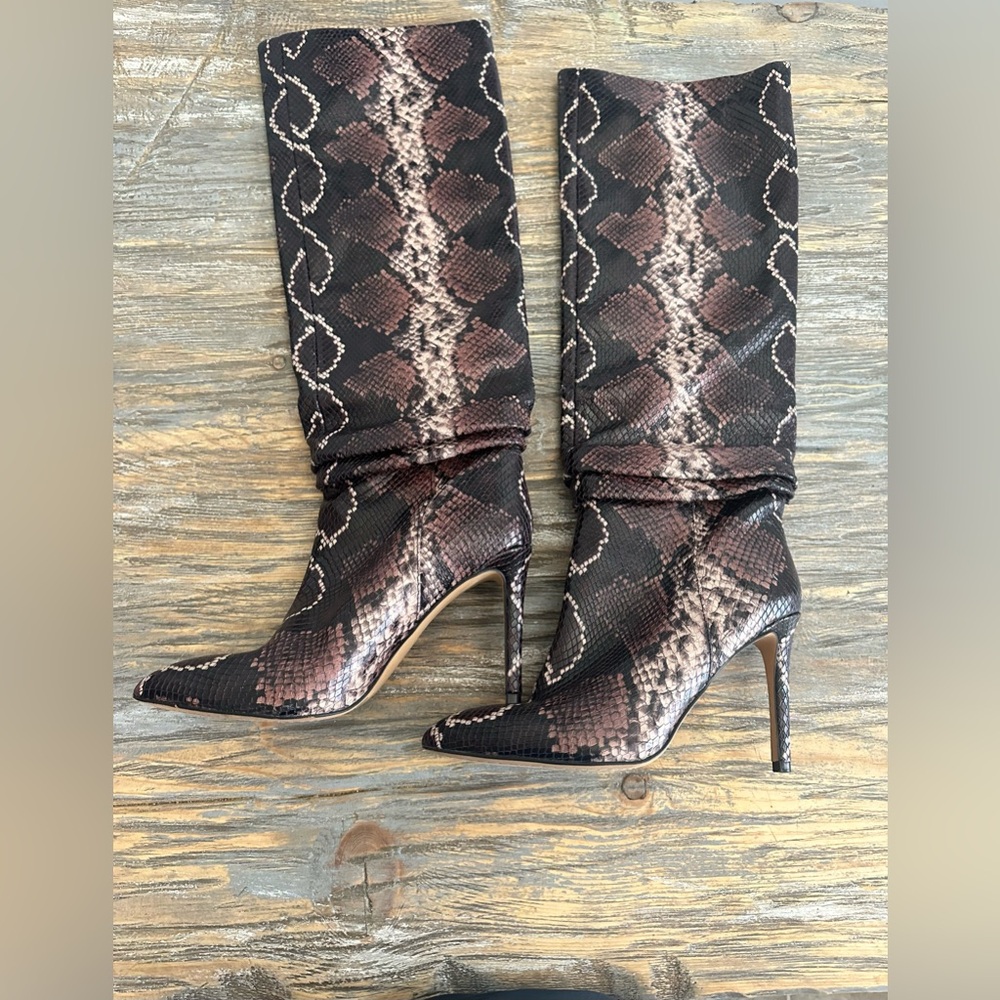 Vince Camuto Kashiana  Snake Embossed
Pointed Toe Knee High Size 7.5